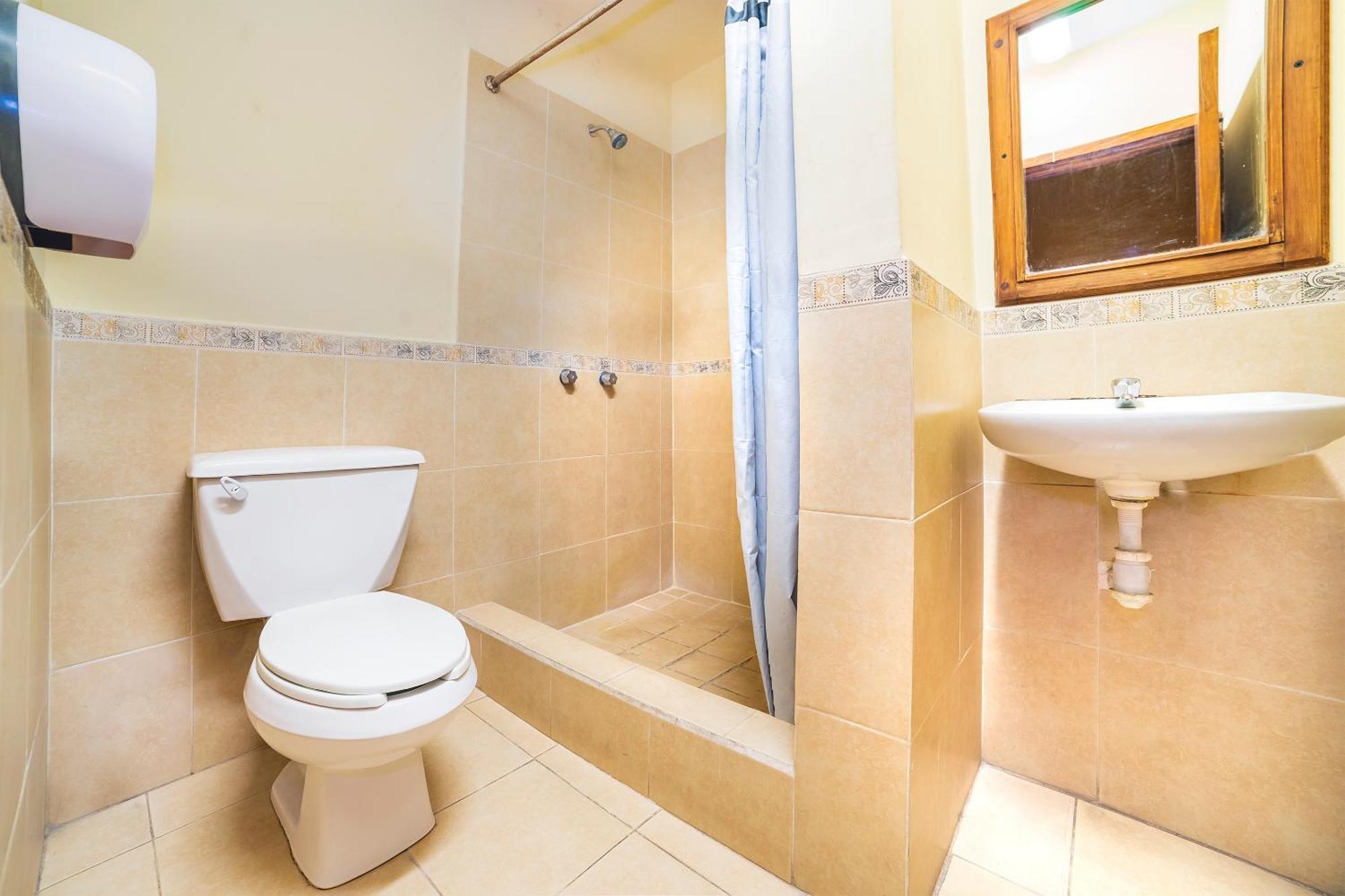 Capital O Hotel Casa Blanca Celaya  Extérieur photo