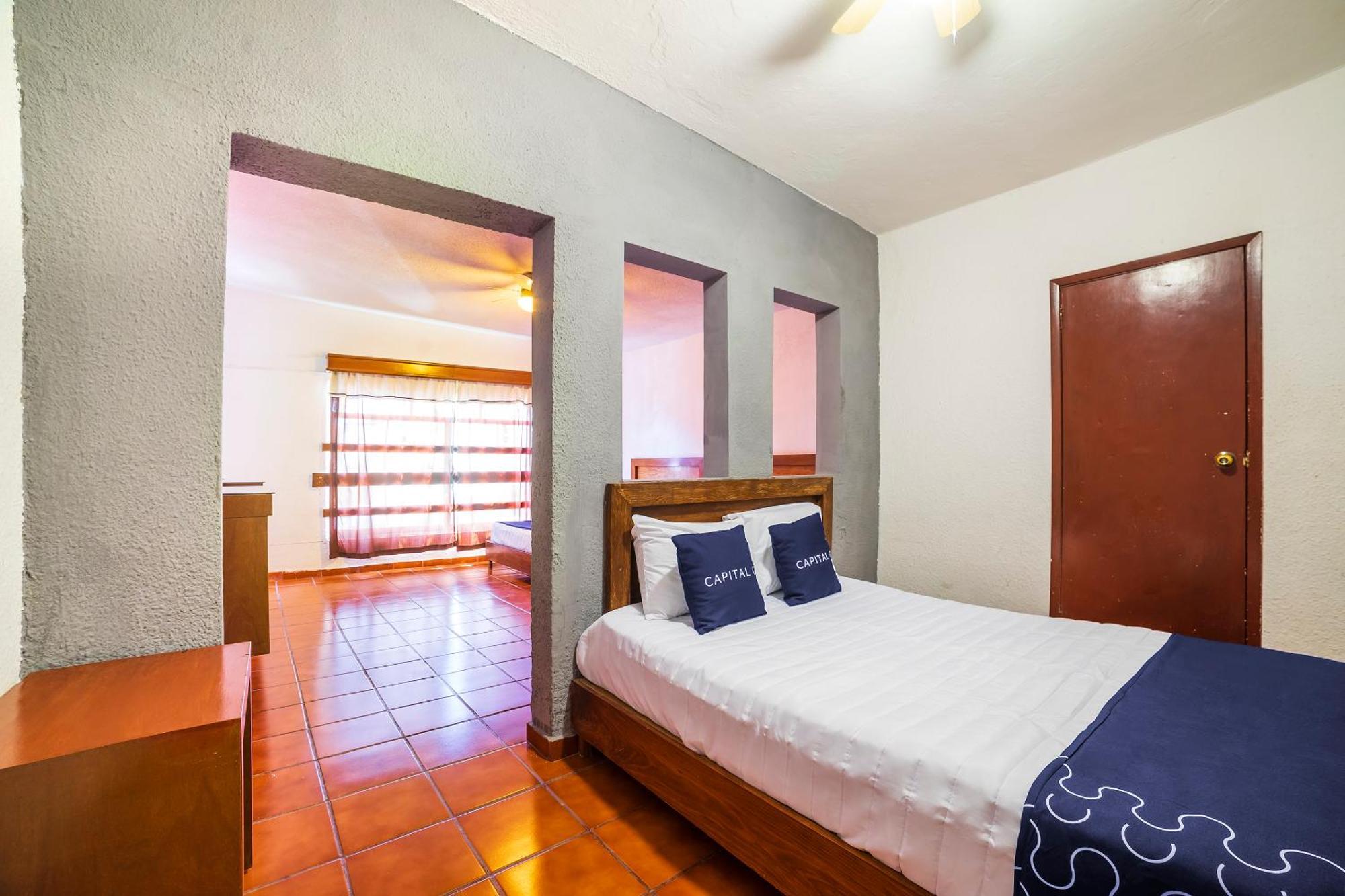 Capital O Hotel Casa Blanca Celaya  Extérieur photo