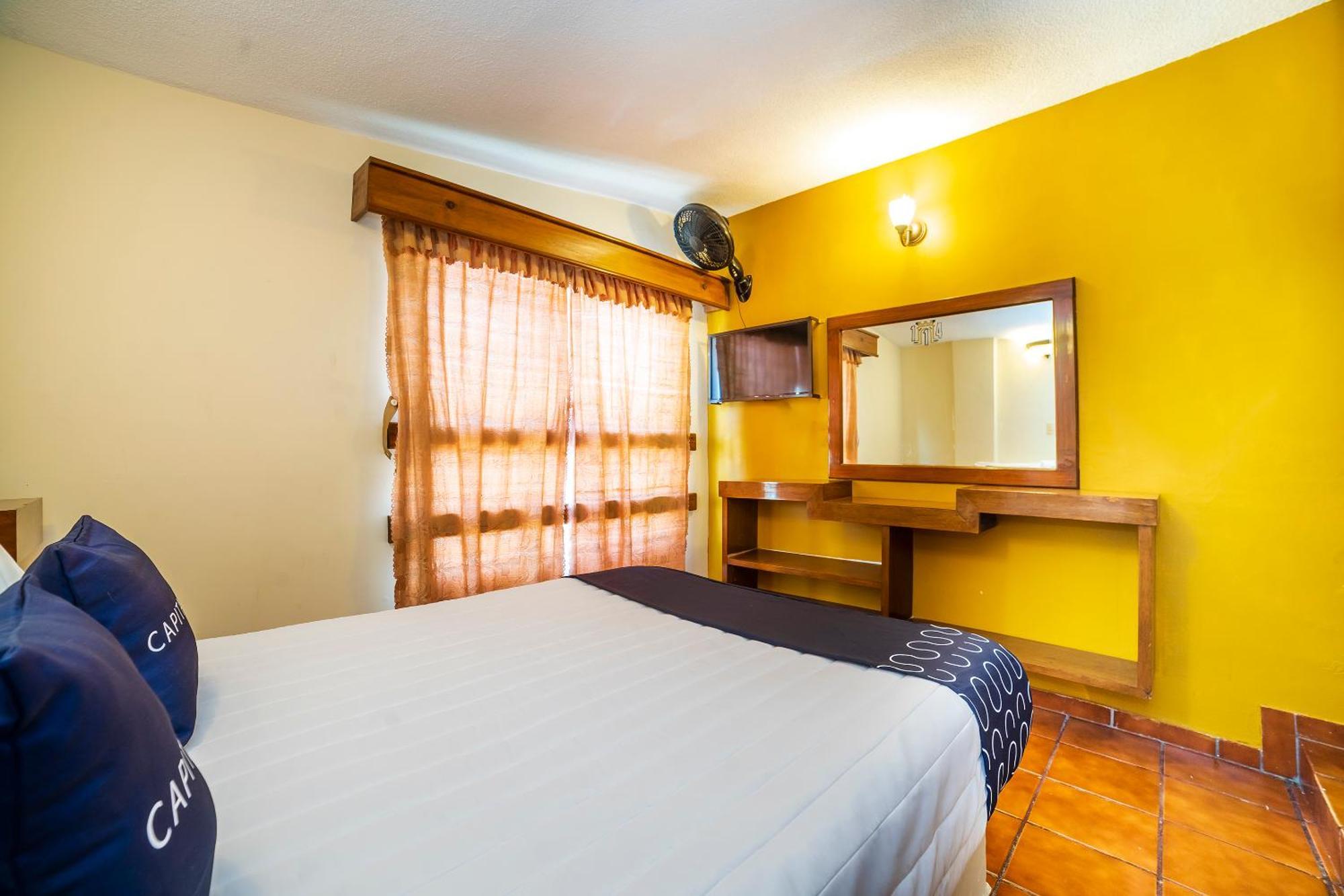 Capital O Hotel Casa Blanca Celaya  Extérieur photo